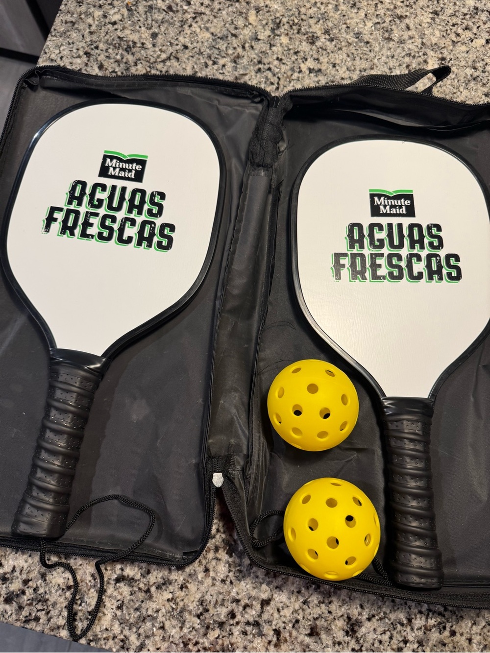 Minute Maid Aguas Frescas Pickleball Set with Balls NEW in Box
